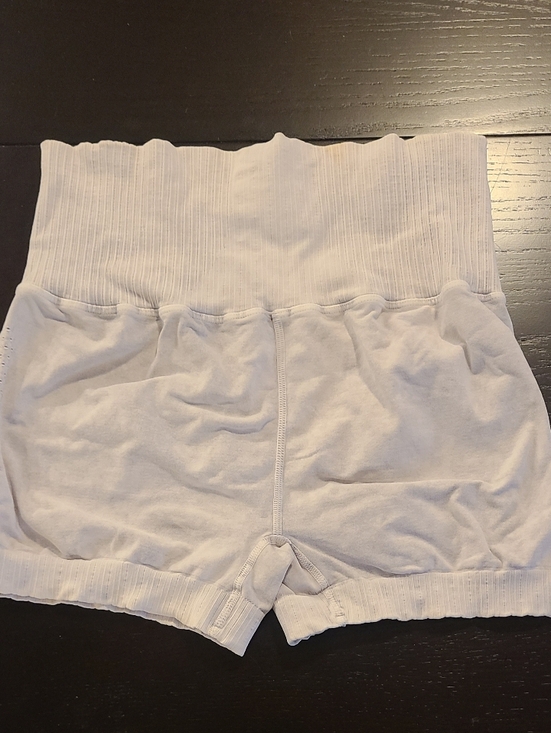 NWOT Free People Movement Good Karma Shorts Light Grey M/L - Picture 10 of 11